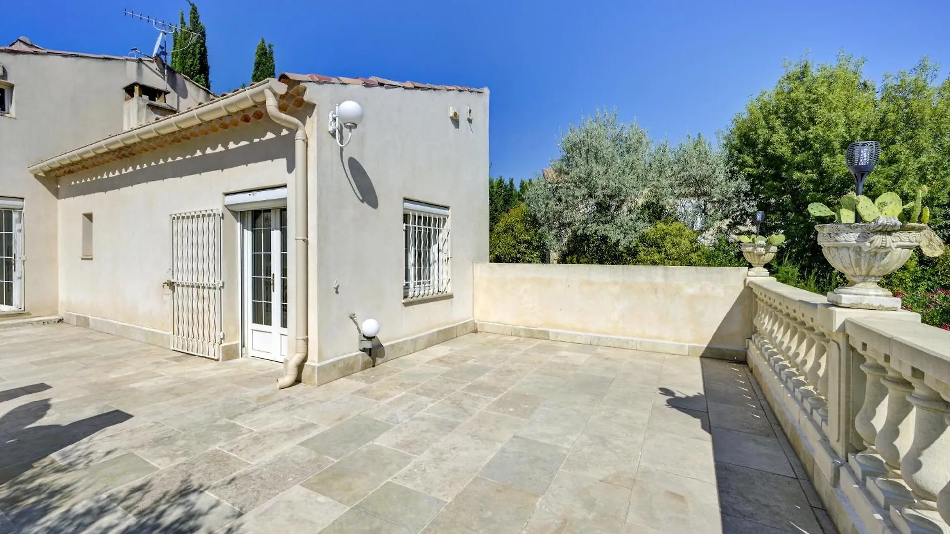 Fontfiguieres Villa Aix-en-Provence 0*,  France